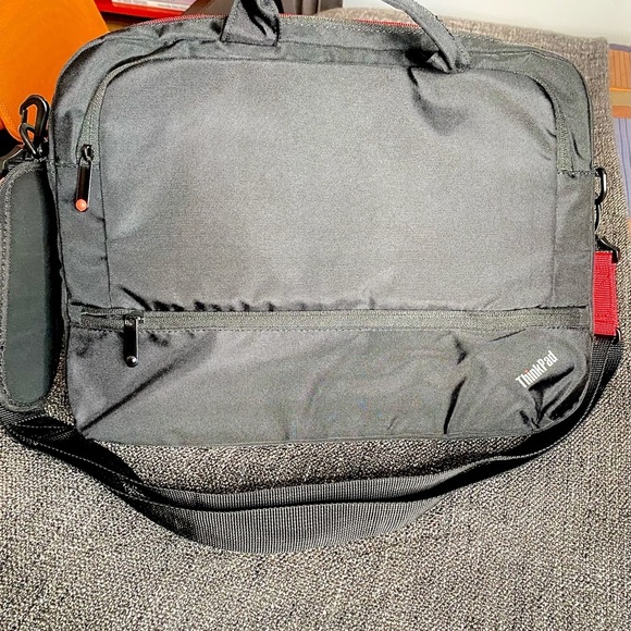 Black Thinkpad Laptop Carrying Bag - Picture 12 of 12